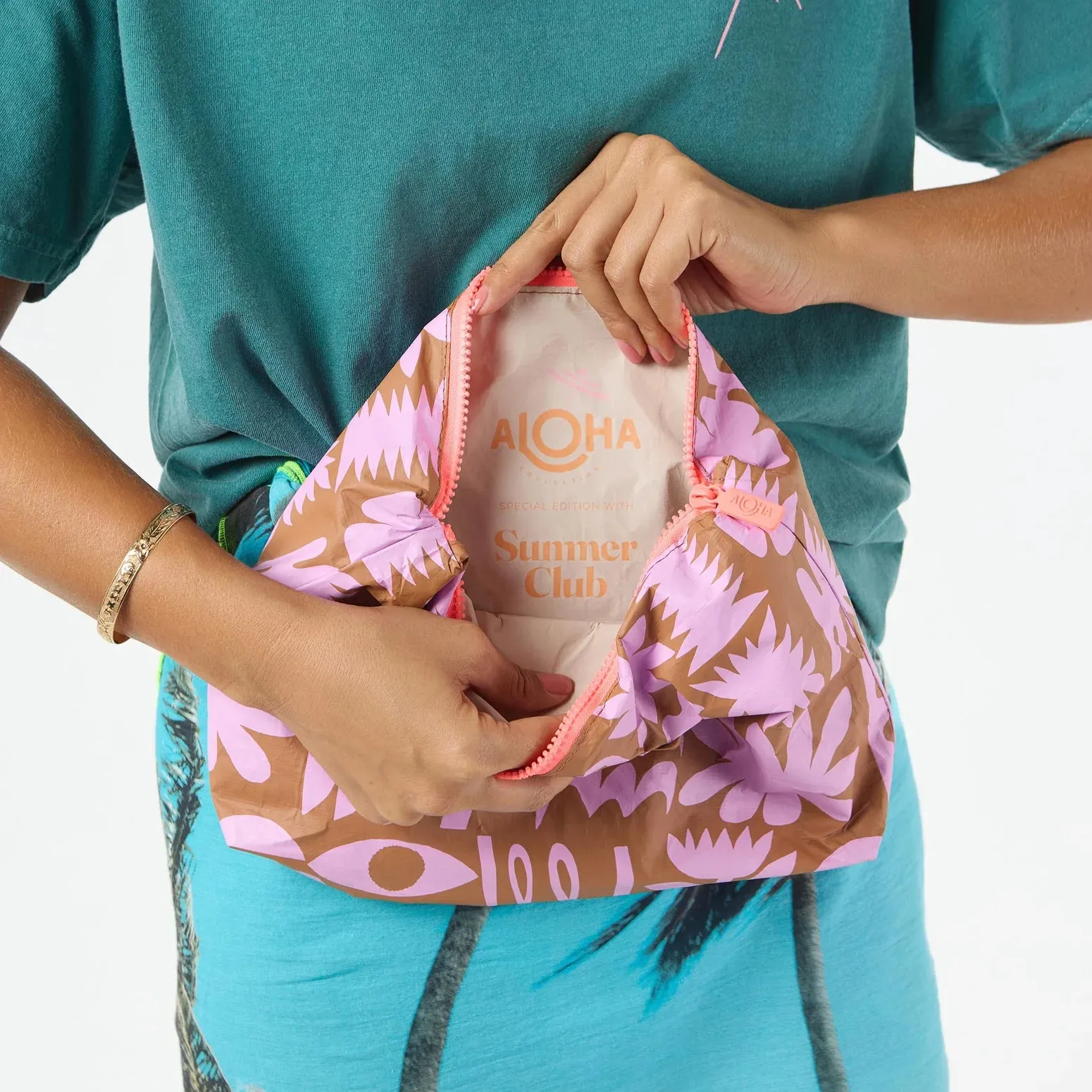 Aloha Collection Summer Club Mid Pouch