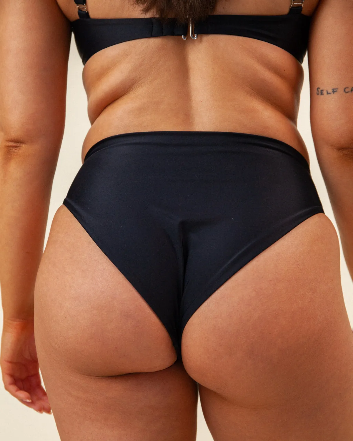 BLACK HIGH 002