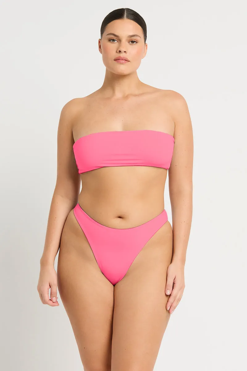 Crista Brief