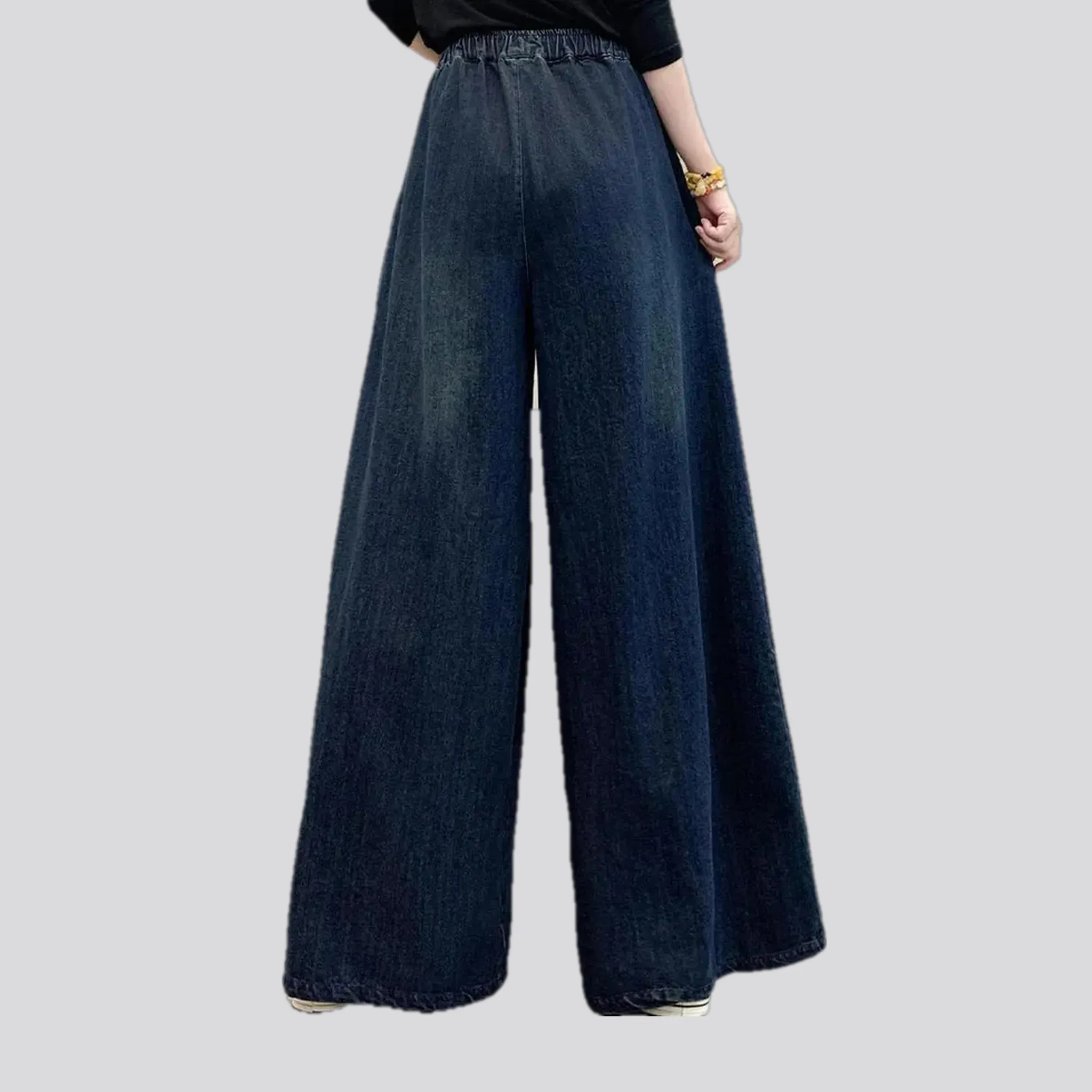 Fashionable medium rise women's denim culottes