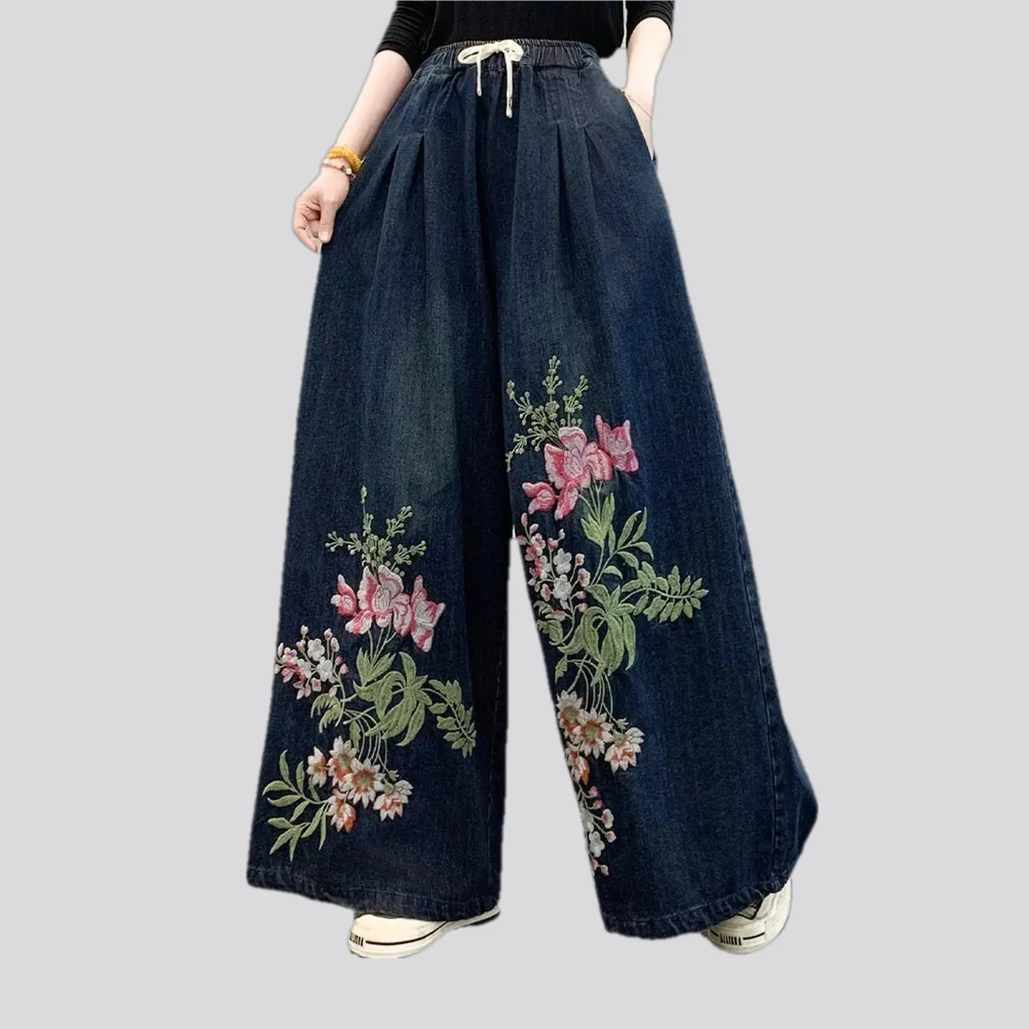 Fashionable medium rise women's denim culottes