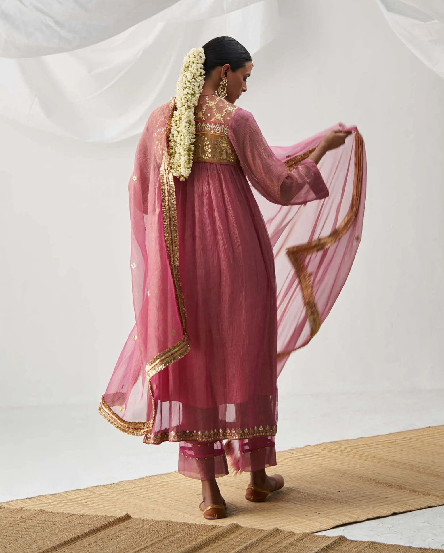Madhumalti pink gathered kurta set
