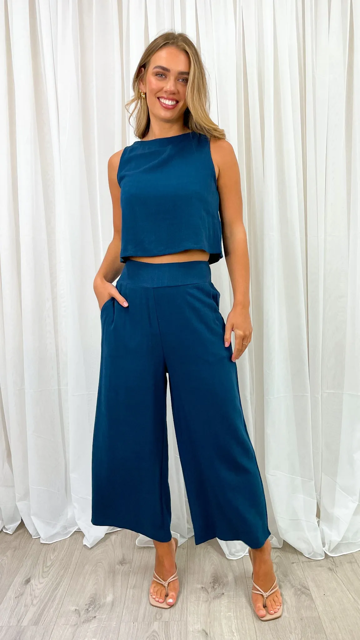 MEMPHIS 7/8 LINEN PANT - NAVY