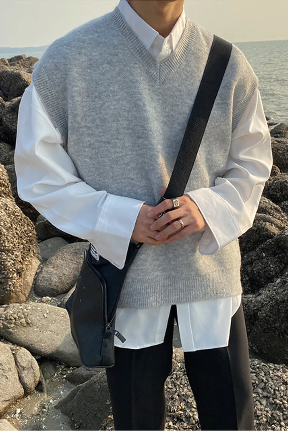 Simple Knitted Sleeveless Men Vest Sweater
