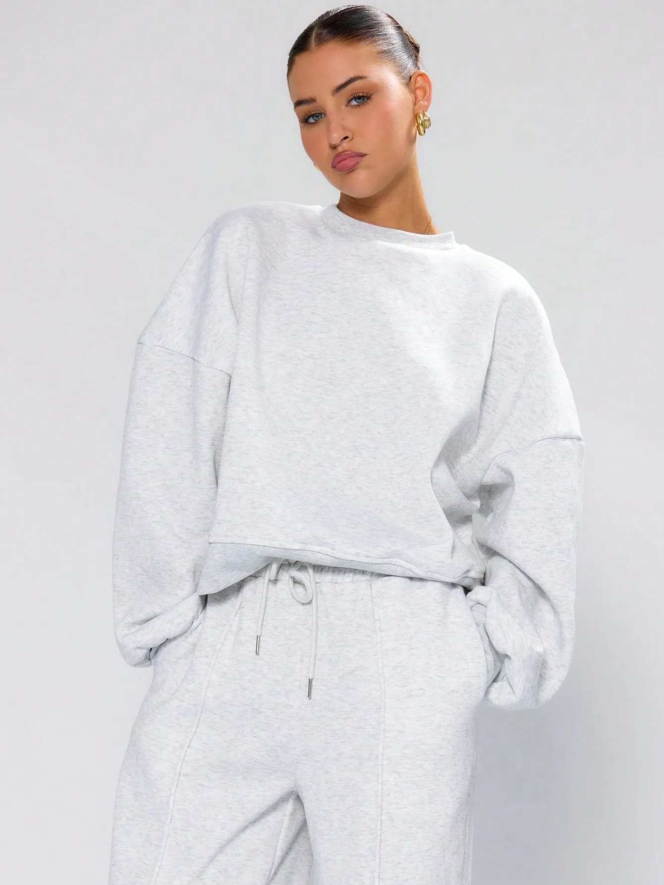Sudadera corta de Cherry Vibes: ¡Brilla en!