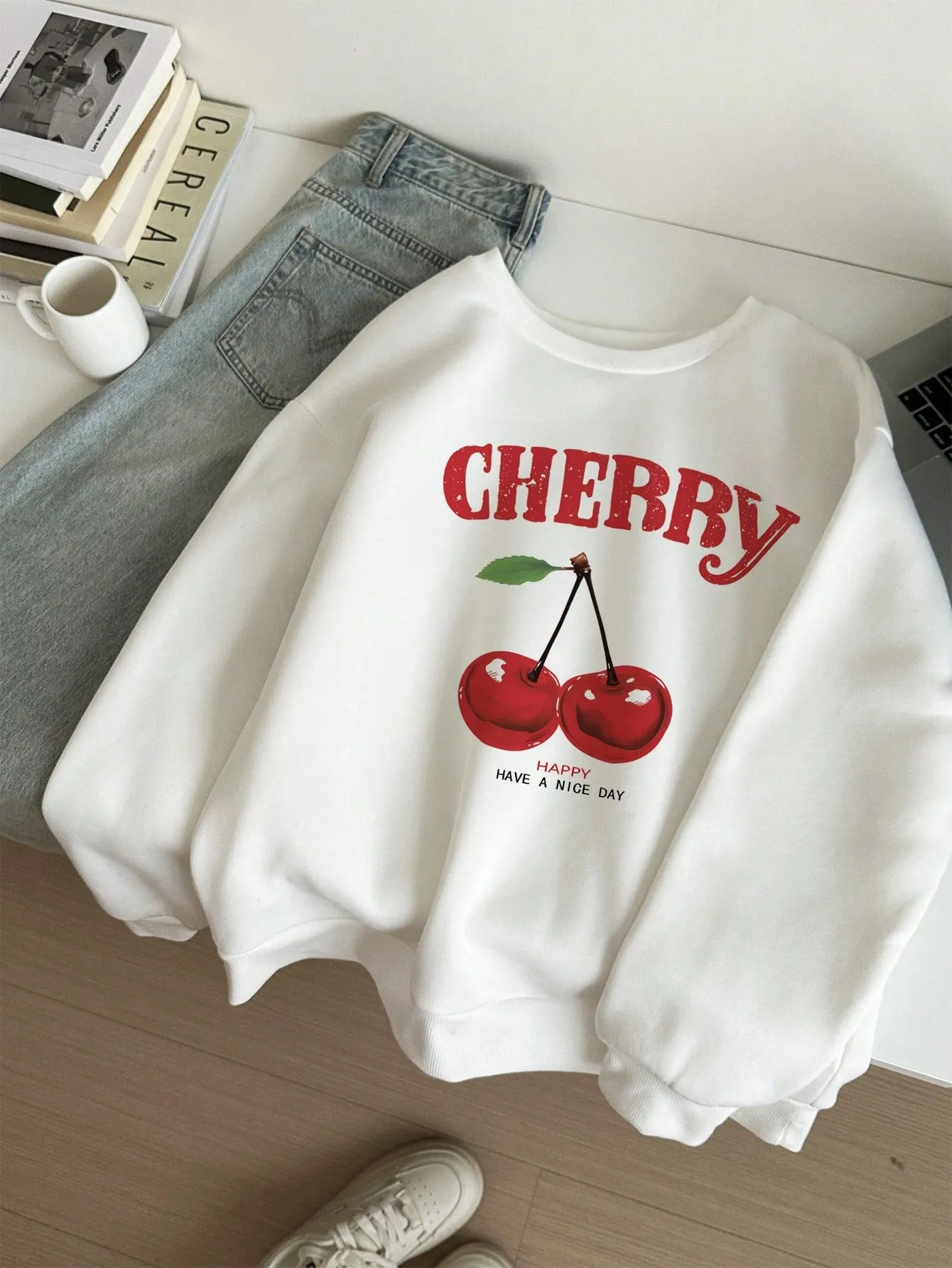Sudadera Holgada Cherry Vibes con Estampado de Flores 🌸
