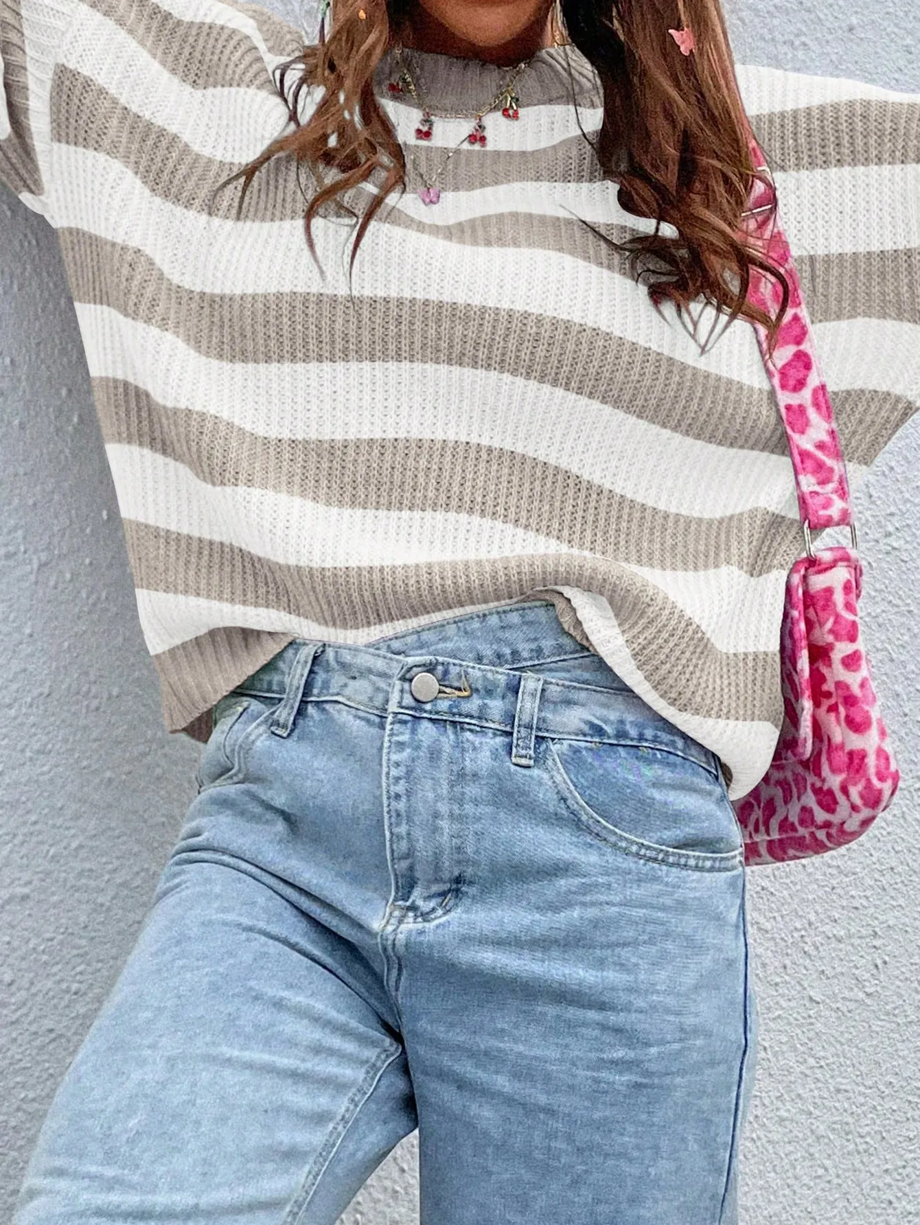 Suéter LUNE de Cherry Vibes: Estilo y Confort en