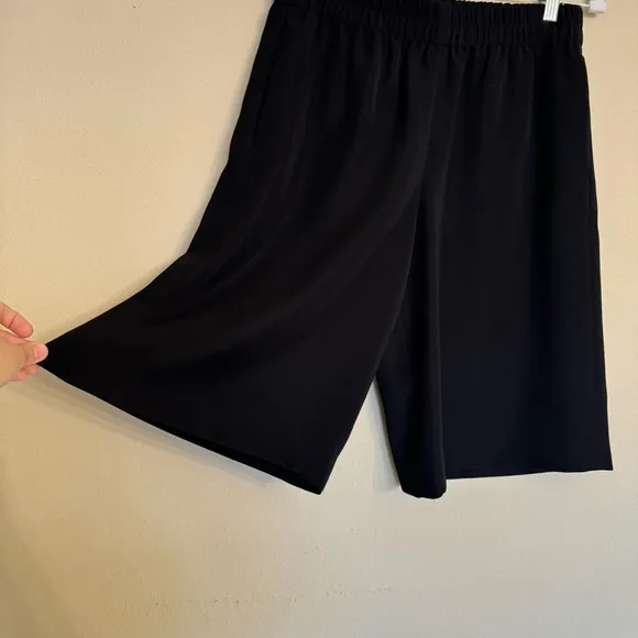 Vince Black Elastic Waist Culottes Wide Leg Gaucho Shorts Size M