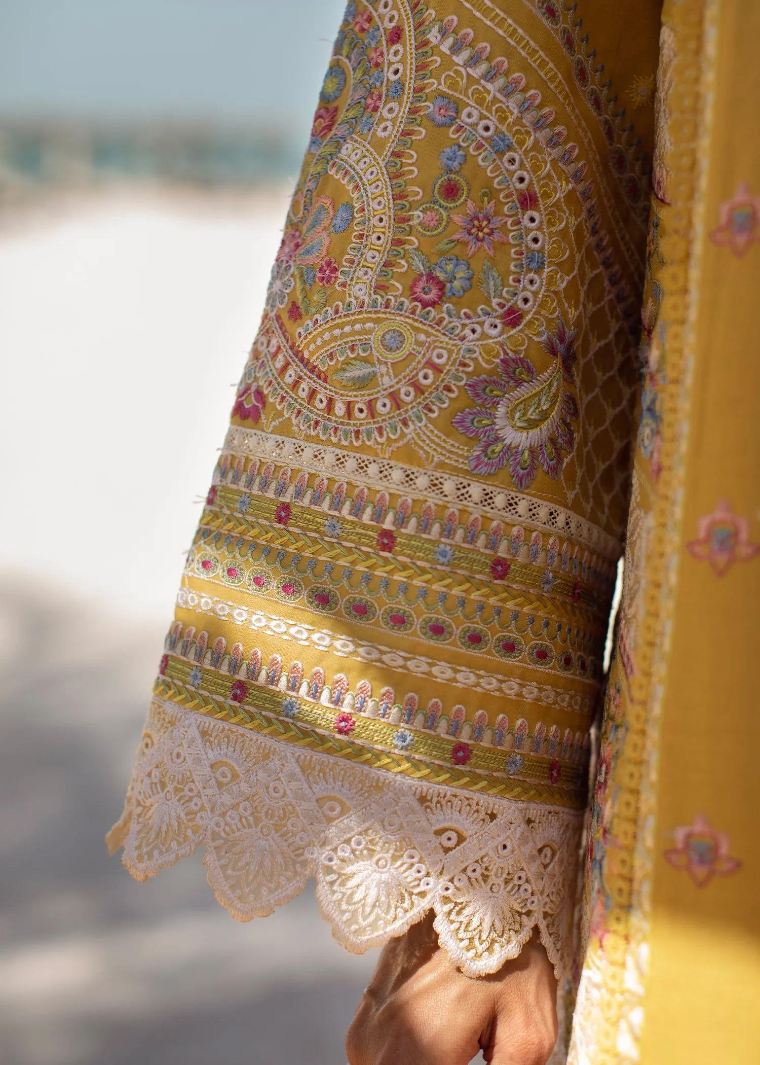 Yellow Lawn Kameez Capri for Pakistani Party Wear